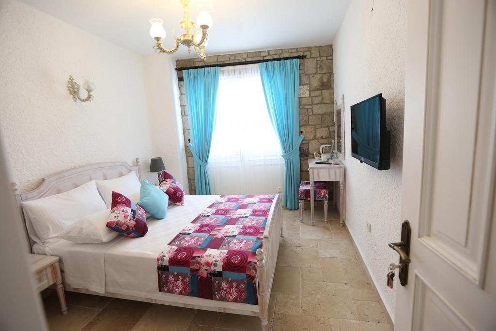 Galya Otel Alaçatı Bilik gambar
